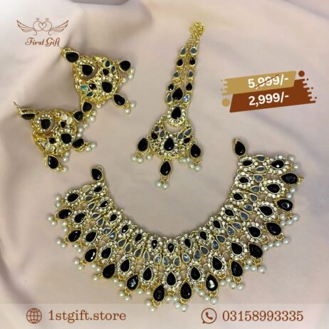 Black & Gold Traditional Necklace Set